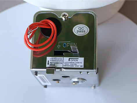 檢查電動二通閥的電源線是否松動或斷裂